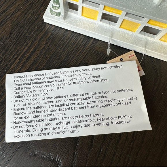 NWT Target Bullseye Playground Christmas 2023 Light Up LED Village Targe… - Picture 4 of 6